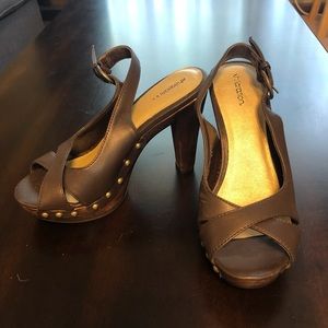 Xhiliration Brown Heels